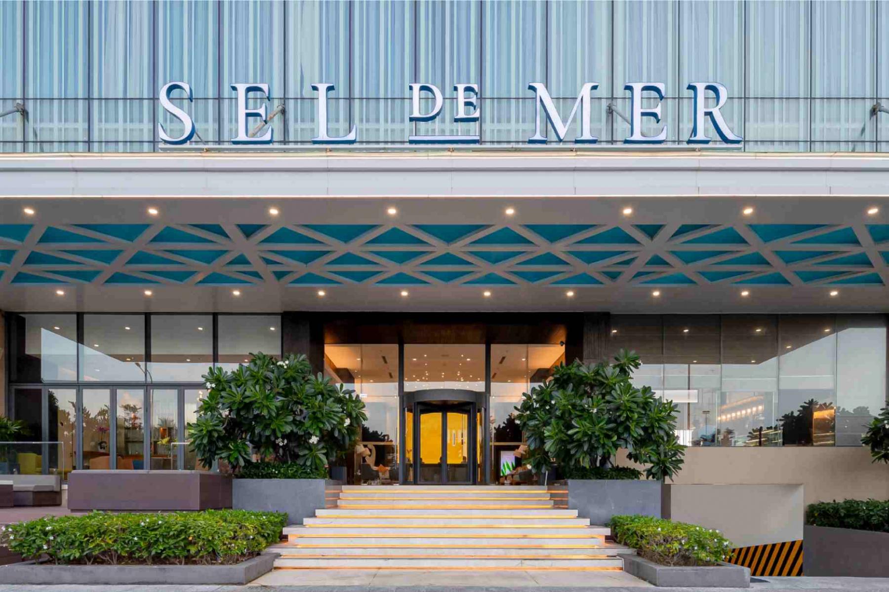 Lối thiết kế ngoại thất của Sel de Mer Hotel & Suites 